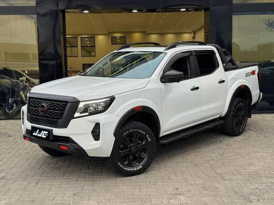 NISSAN FRONTIER 2.3 16V TURBO DIESEL PRO4X CD 4X4 AUTOMÁTICO
